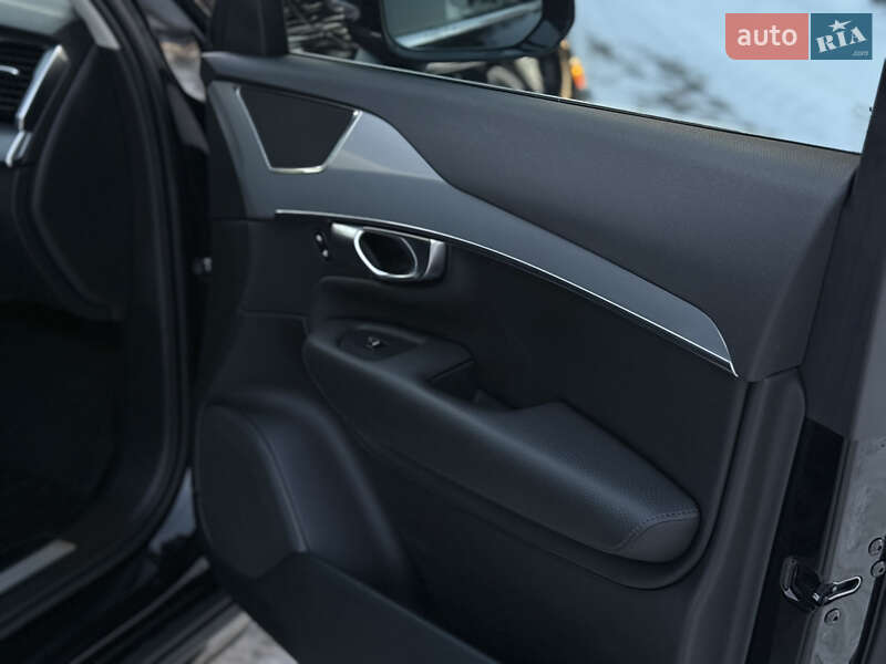 Внедорожник / Кроссовер Volvo XC90 2017 в Староконстантинове