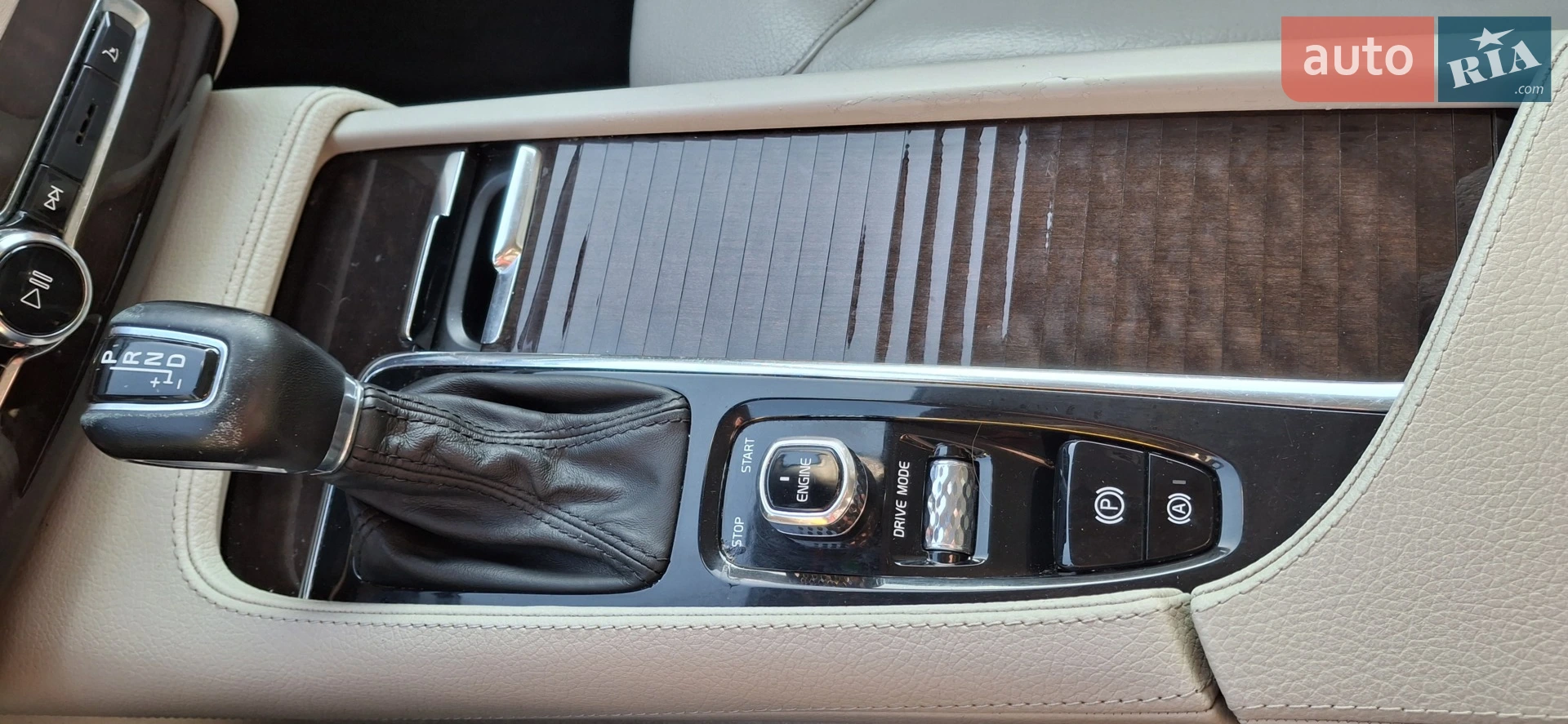 2015 Volvo XC90 - мініатюра 9