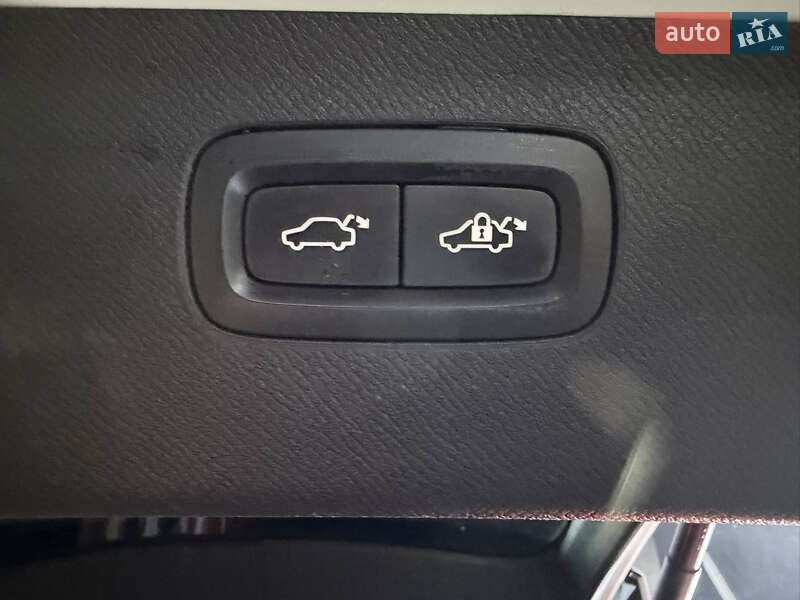 Внедорожник / Кроссовер Volvo XC90 2016 в Киеве фото 19 Внедорожник / Кроссовер Volvo XC90 2016 в Киеве