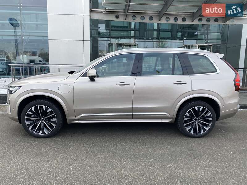 Внедорожник / Кроссовер Volvo XC90 2024 в Киеве