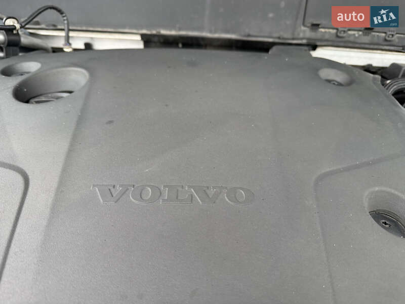 Внедорожник / Кроссовер Volvo XC90 2019 в Киеве