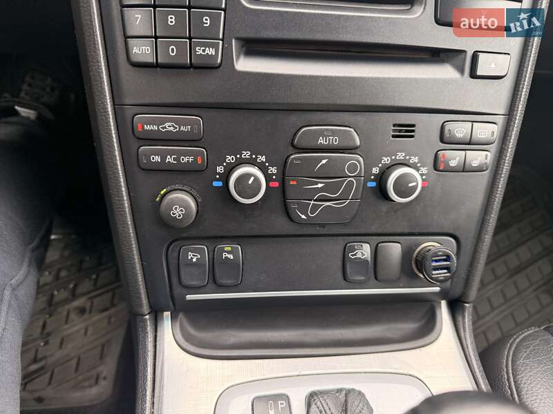 Внедорожник / Кроссовер Volvo XC90 2007 в Дубечно