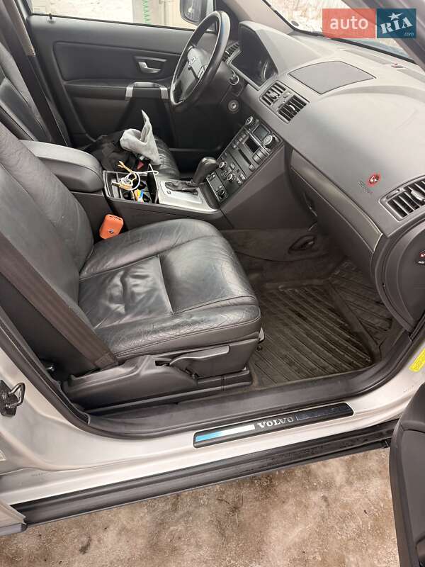 Внедорожник / Кроссовер Volvo XC90 2007 в Дубечно