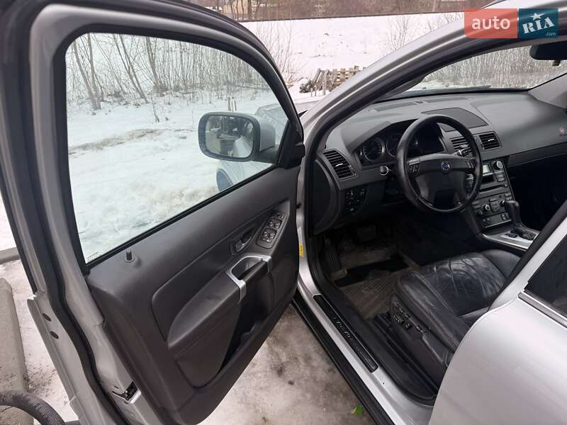 Внедорожник / Кроссовер Volvo XC90 2007 в Дубечно