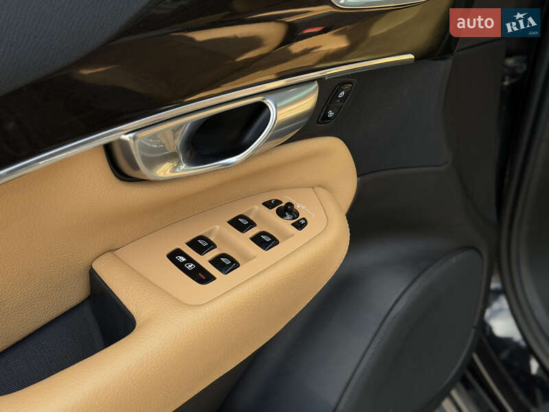 Внедорожник / Кроссовер Volvo XC90 2018 в Шептицькому