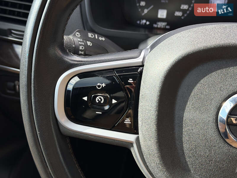Внедорожник / Кроссовер Volvo XC90 2018 в Шептицькому