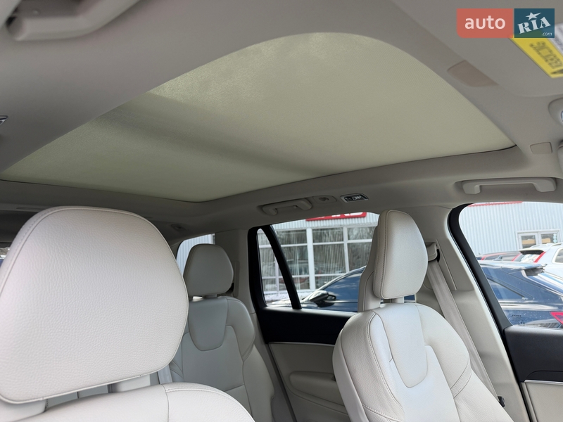 Внедорожник / Кроссовер Volvo XC90 2019 в Киеве