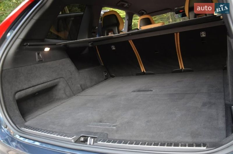 Внедорожник / Кроссовер Volvo XC90 2018 в Стрые