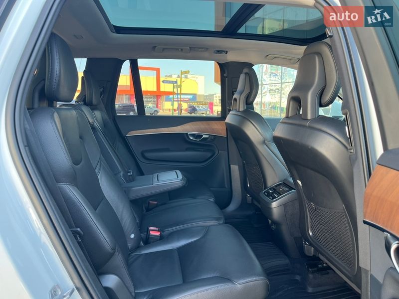 Внедорожник / Кроссовер Volvo XC90 2021 в Киеве