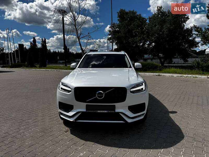 Volvo XC90 2019