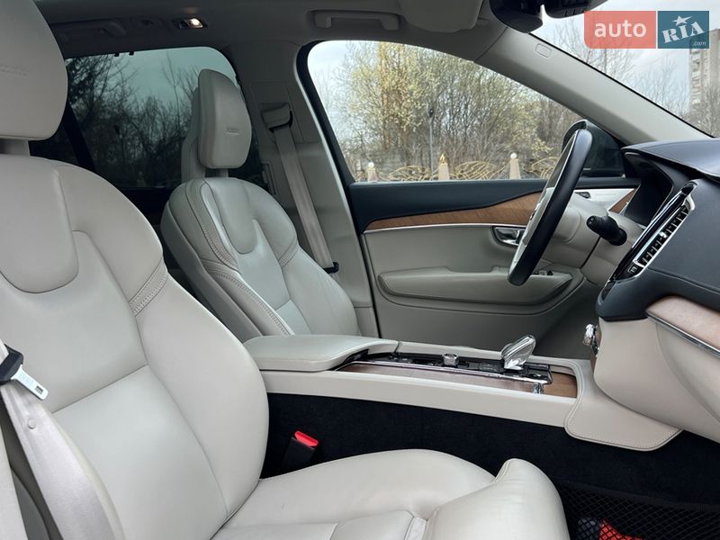 Позашляховик / Кросовер Volvo XC90 2019 в Львові