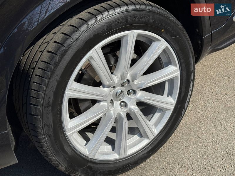 Внедорожник / Кроссовер Volvo XC90 2015 в Шостке