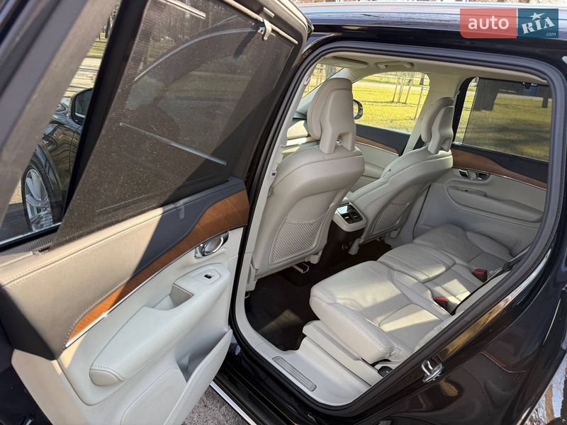 Внедорожник / Кроссовер Volvo XC90 2015 в Шостке
