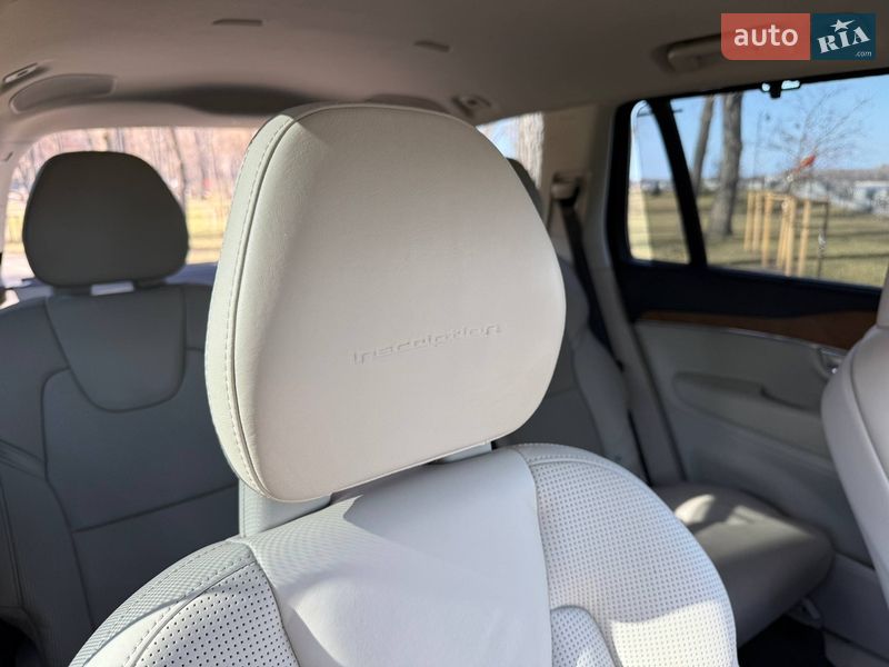 Внедорожник / Кроссовер Volvo XC90 2015 в Шостке