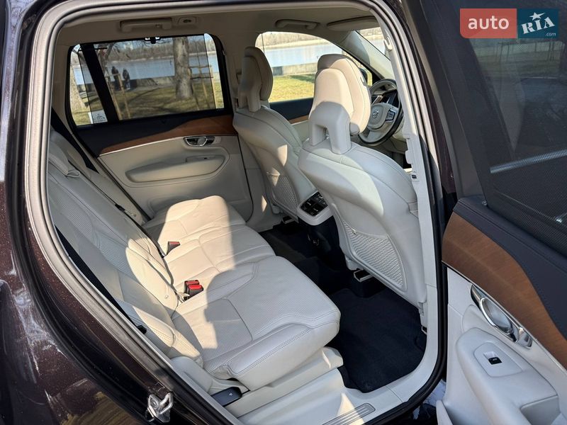 Внедорожник / Кроссовер Volvo XC90 2015 в Шостке