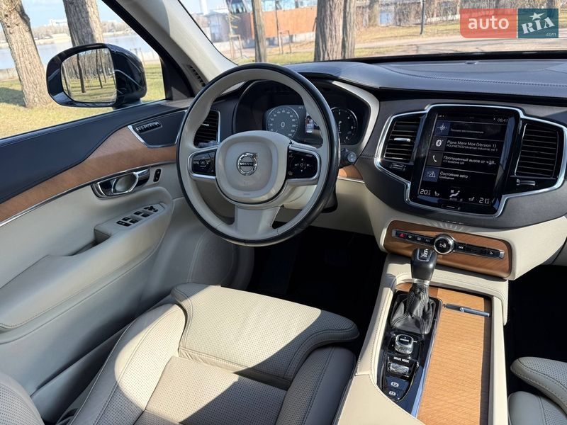 Внедорожник / Кроссовер Volvo XC90 2015 в Шостке