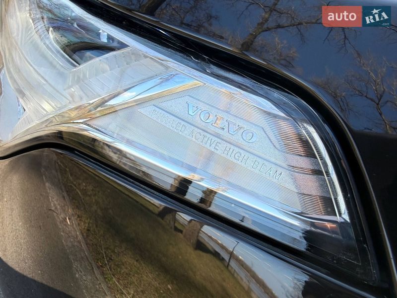 Внедорожник / Кроссовер Volvo XC90 2015 в Шостке