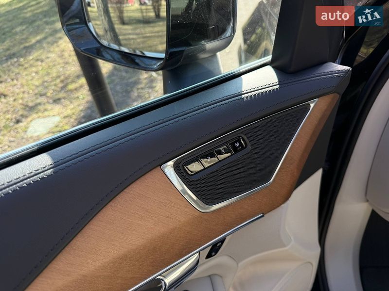 Внедорожник / Кроссовер Volvo XC90 2015 в Шостке