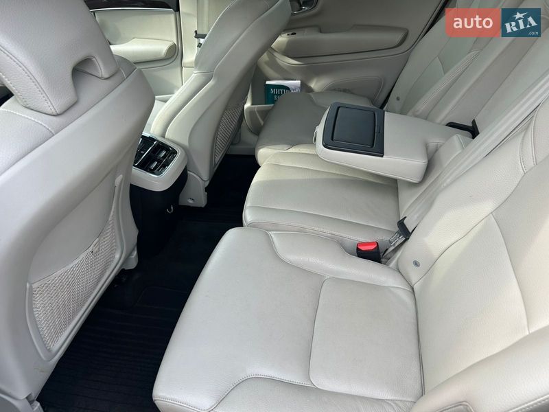 Внедорожник / Кроссовер Volvo XC90 2018 в Львове