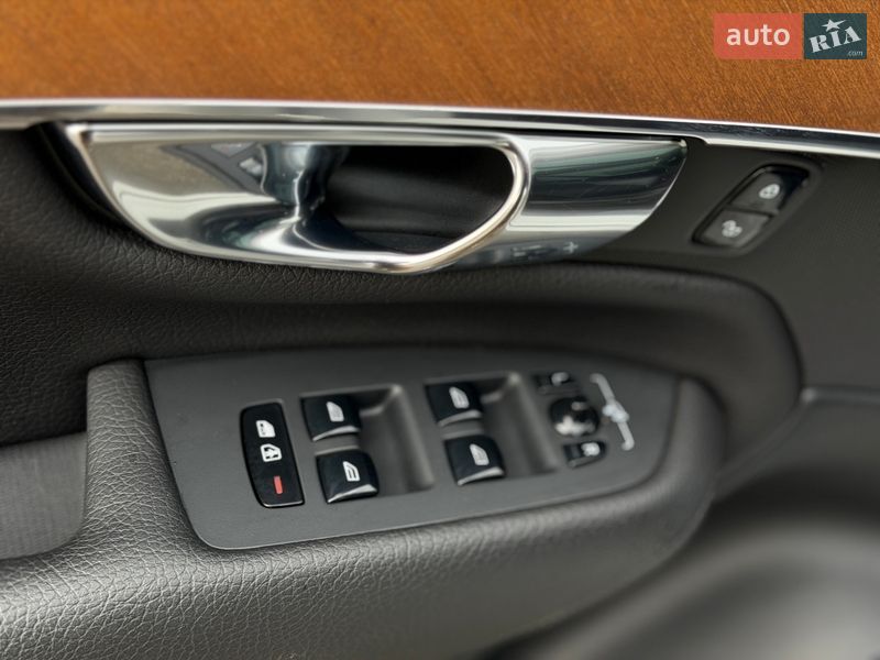 Внедорожник / Кроссовер Volvo XC90 2020 в Киеве фото 12 Внедорожник / Кроссовер Volvo XC90 2020 в Киеве