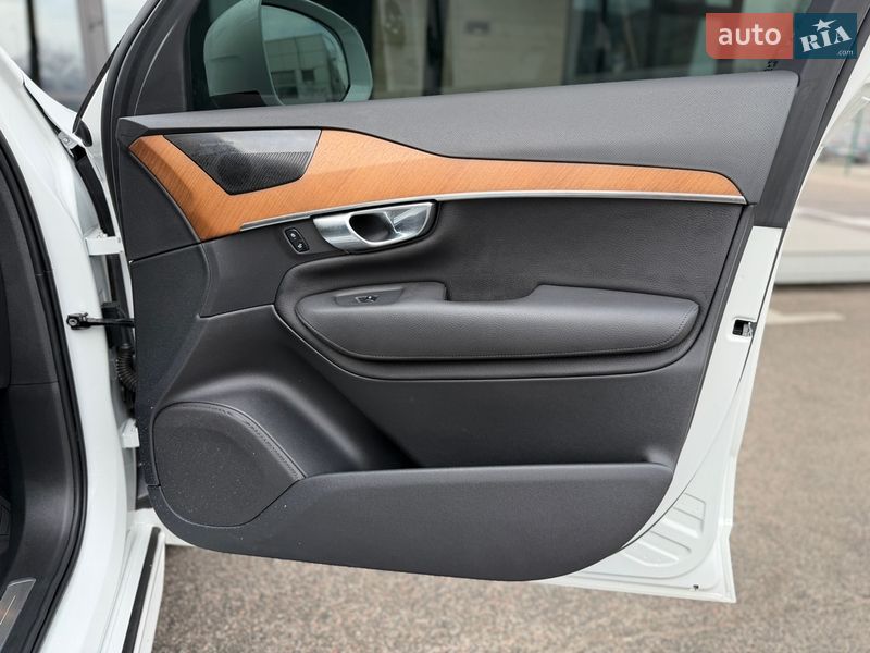 Внедорожник / Кроссовер Volvo XC90 2020 в Киеве фото 39 Внедорожник / Кроссовер Volvo XC90 2020 в Киеве