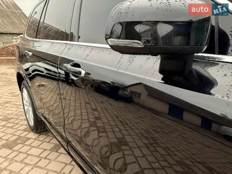 Позашляховик / Кросовер Volvo XC90 2017 в Вараші