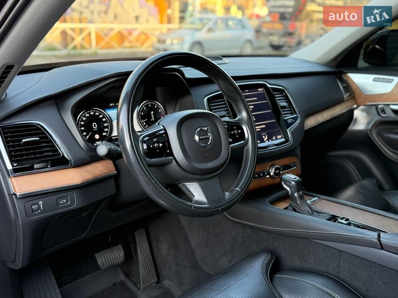 Позашляховик / Кросовер Volvo XC90 2016 в Одесі фото 33 Позашляховик / Кросовер Volvo XC90 2016 в Одесі