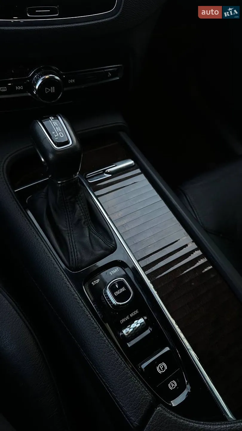 2017 Volvo XC90 - мініатюра 12