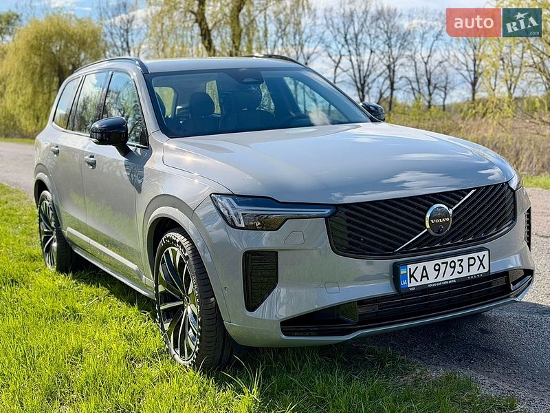 Volvo XC90 2025
