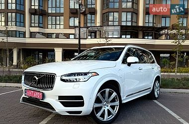 Внедорожник / Кроссовер Volvo XC90 2017 в Киеве