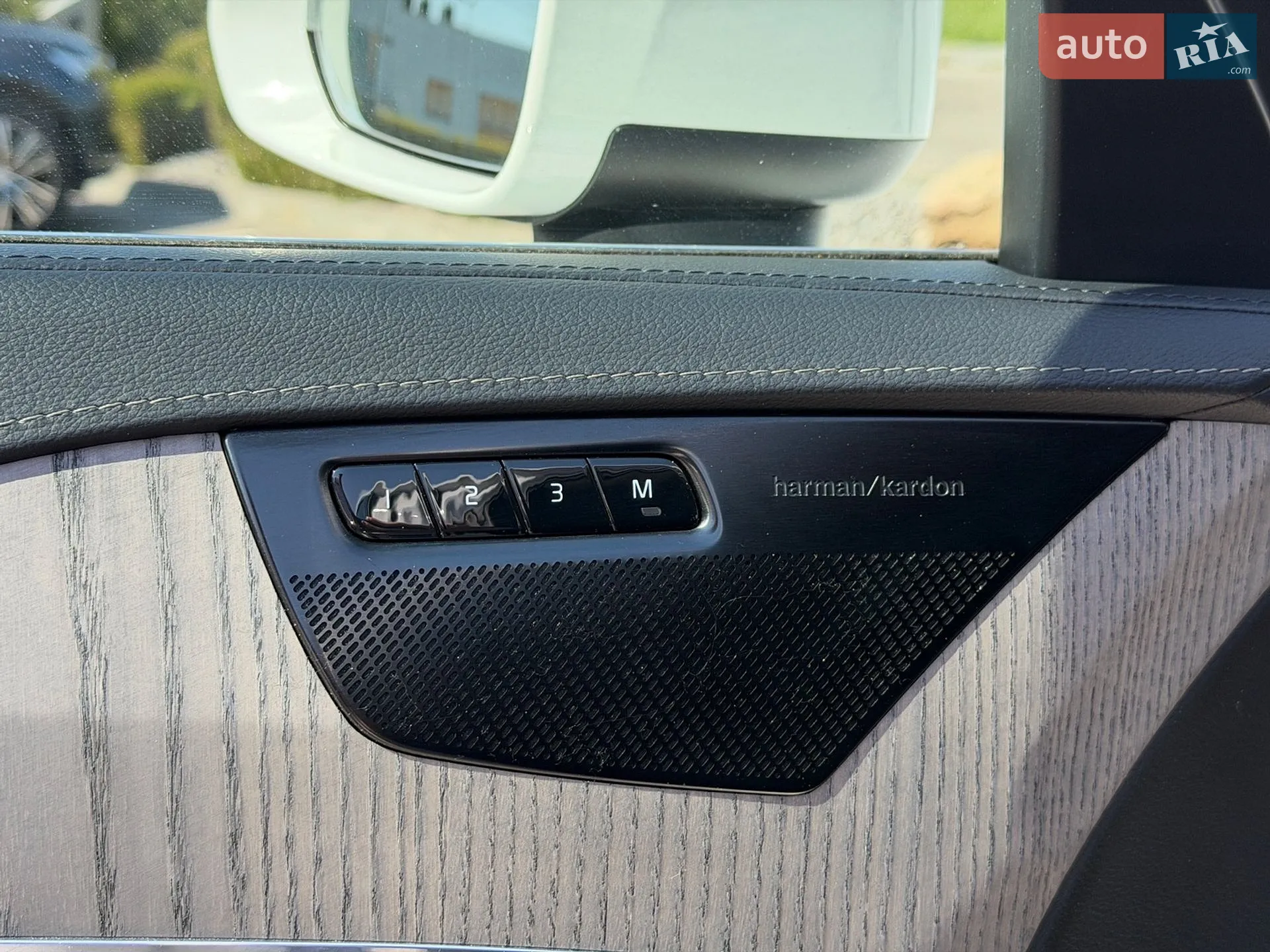 2020 Volvo XC90 - мініатюра 9