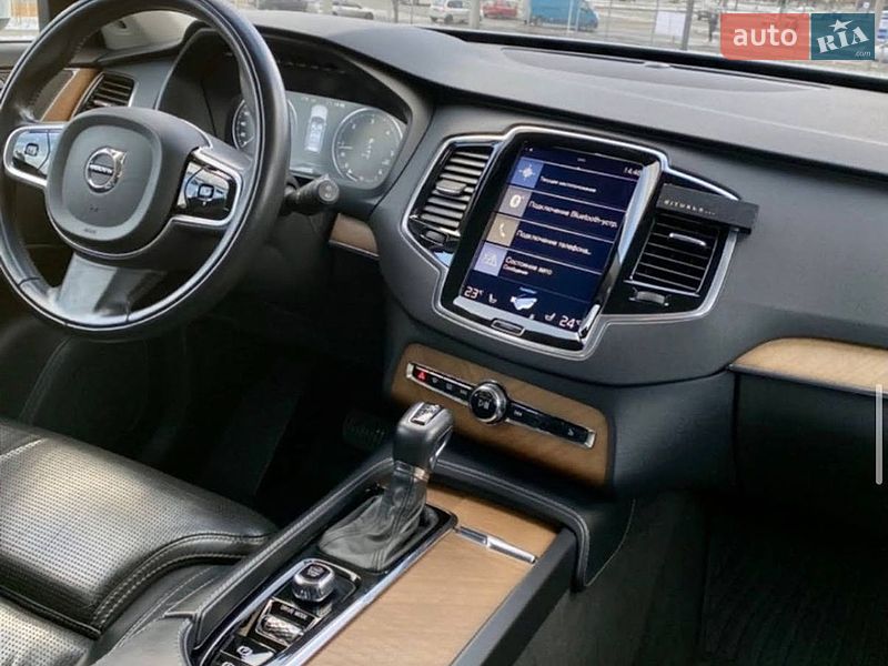 Внедорожник / Кроссовер Volvo XC90 2017 в Киеве