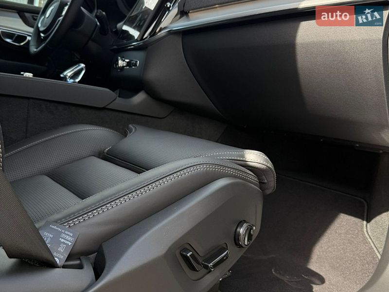 Внедорожник / Кроссовер Volvo XC90 2026 в Киеве