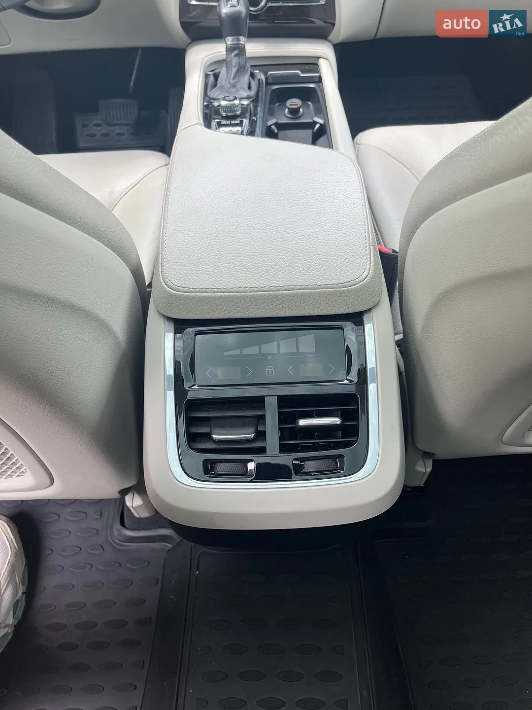 2018 Volvo XC90 - мініатюра 8
