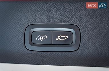 Внедорожник / Кроссовер Volvo XC90 2019 в Киеве