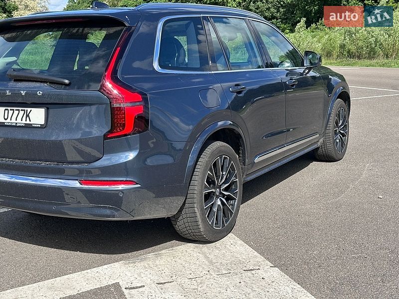 Внедорожник / Кроссовер Volvo XC90 2025 в Киеве