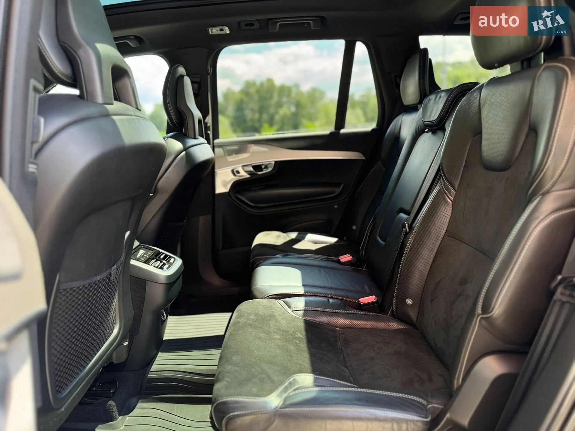 2016 Volvo XC90 - мініатюра 16