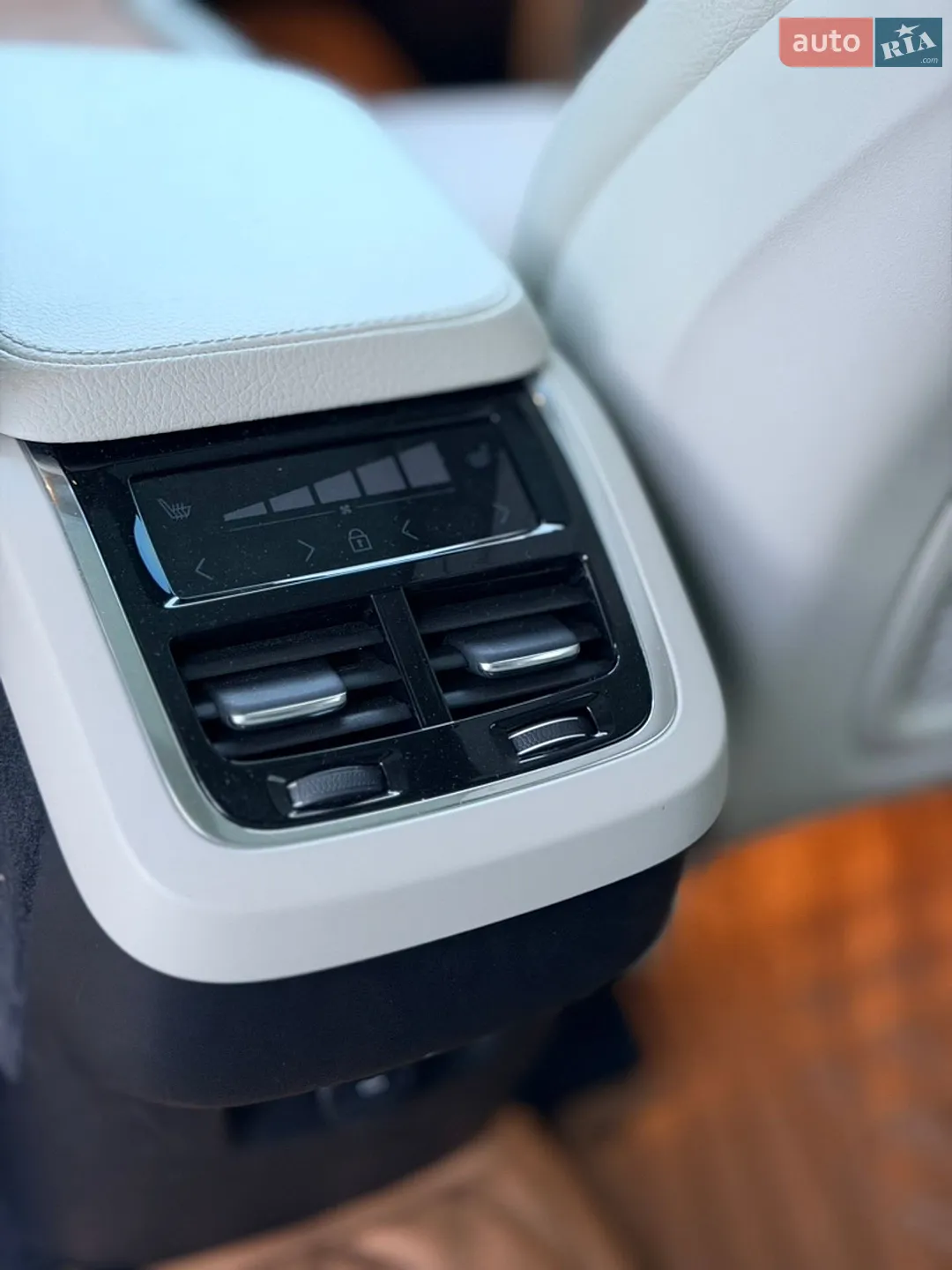 2021 Volvo XC90 - мініатюра 13