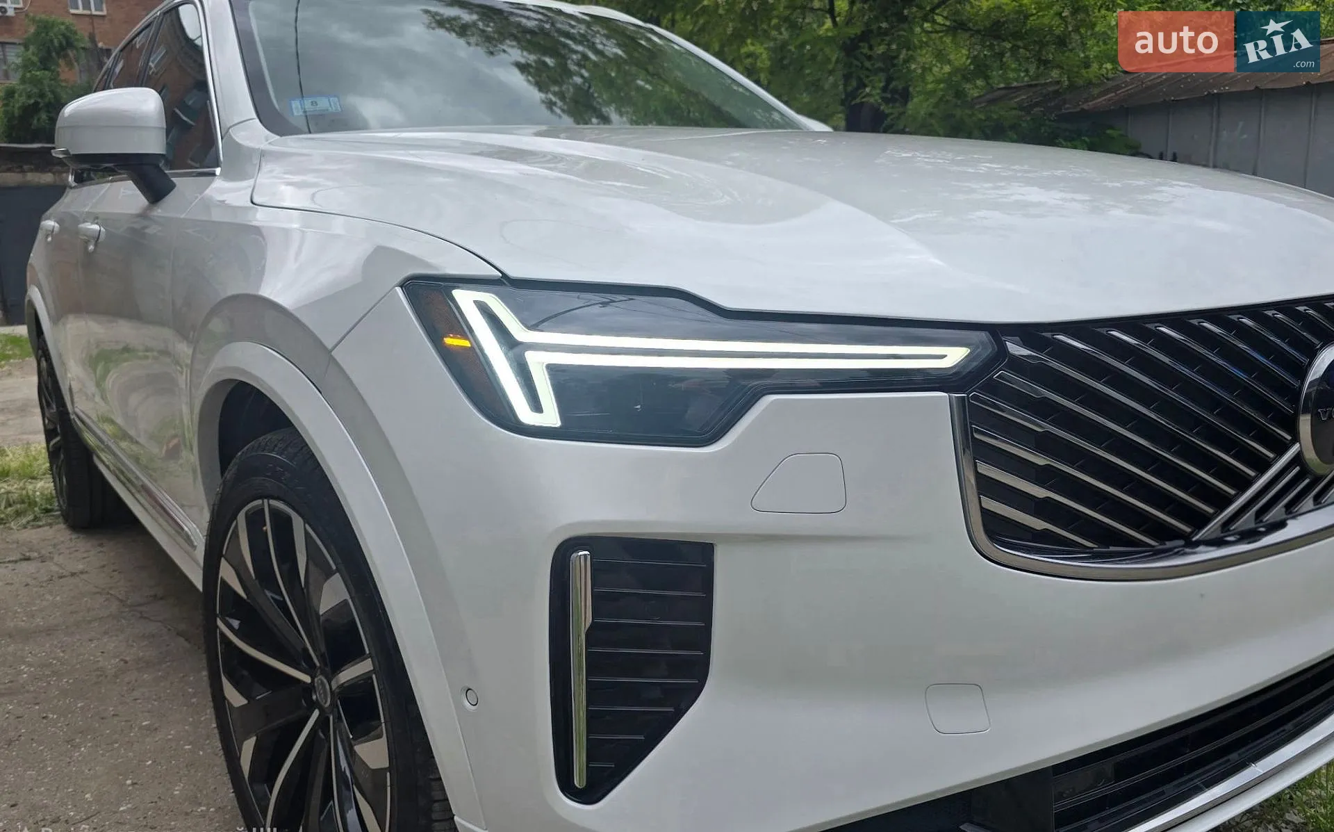 2025 Volvo XC90 - мініатюра 9