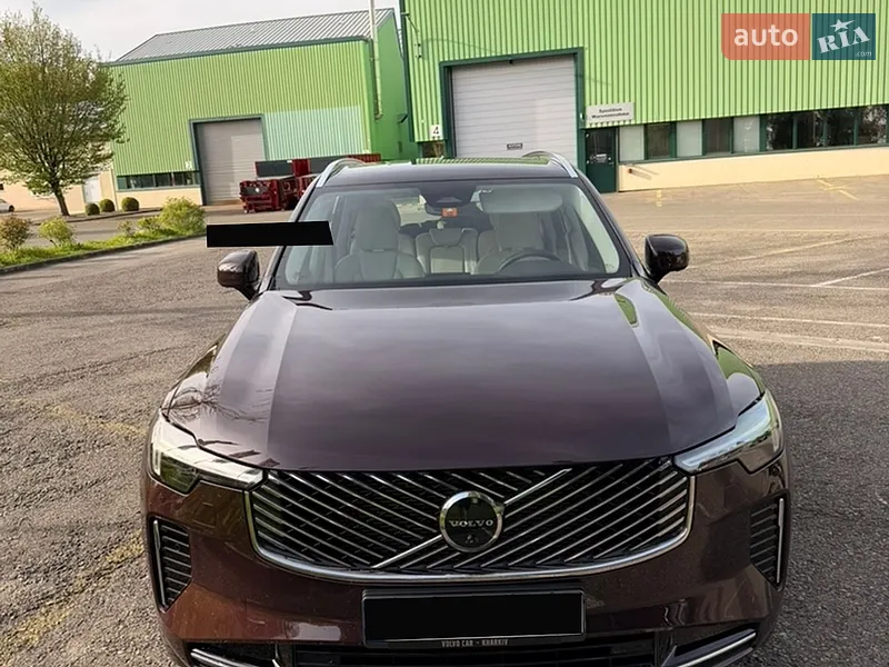 Volvo XC90 2025