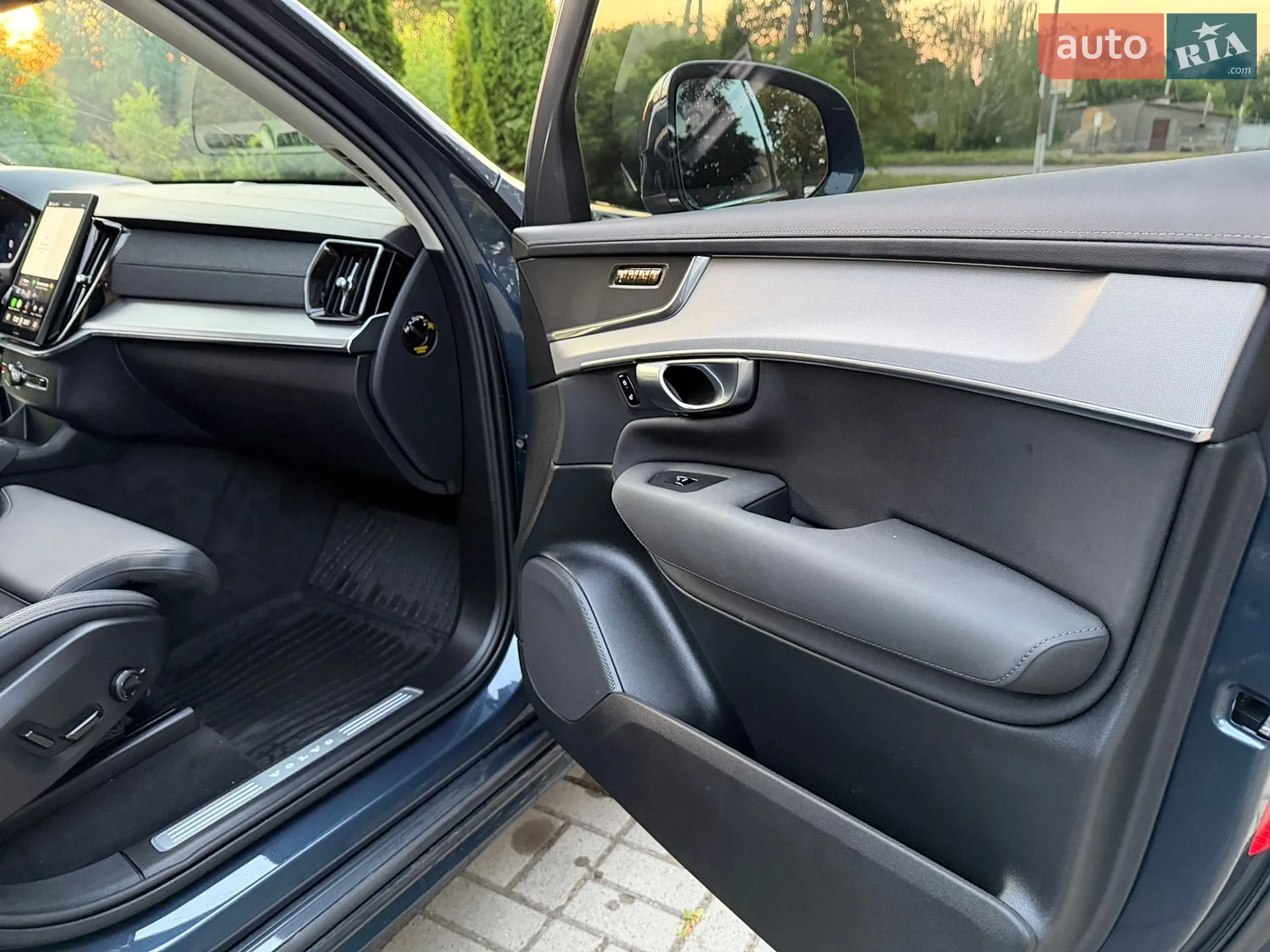 2025 Volvo XC90 - мініатюра 25