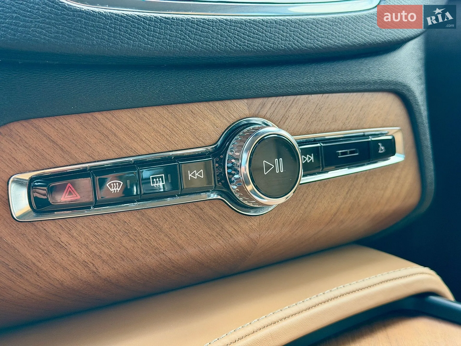 2015 Volvo XC90 - мініатюра 17