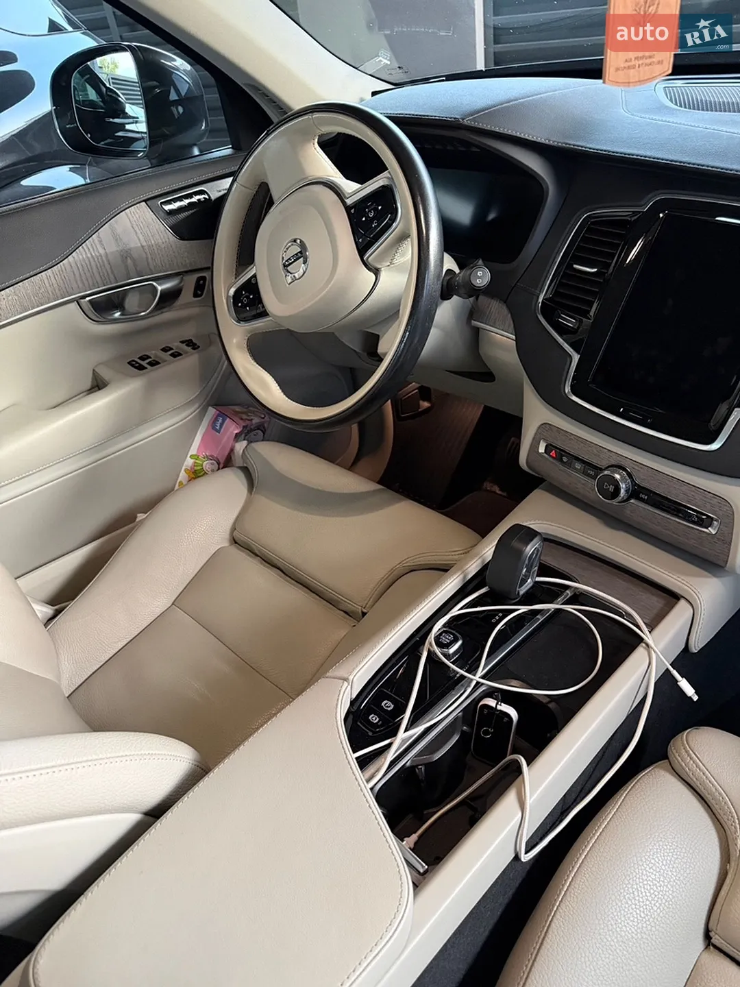 2022 Volvo XC90 - мініатюра 10