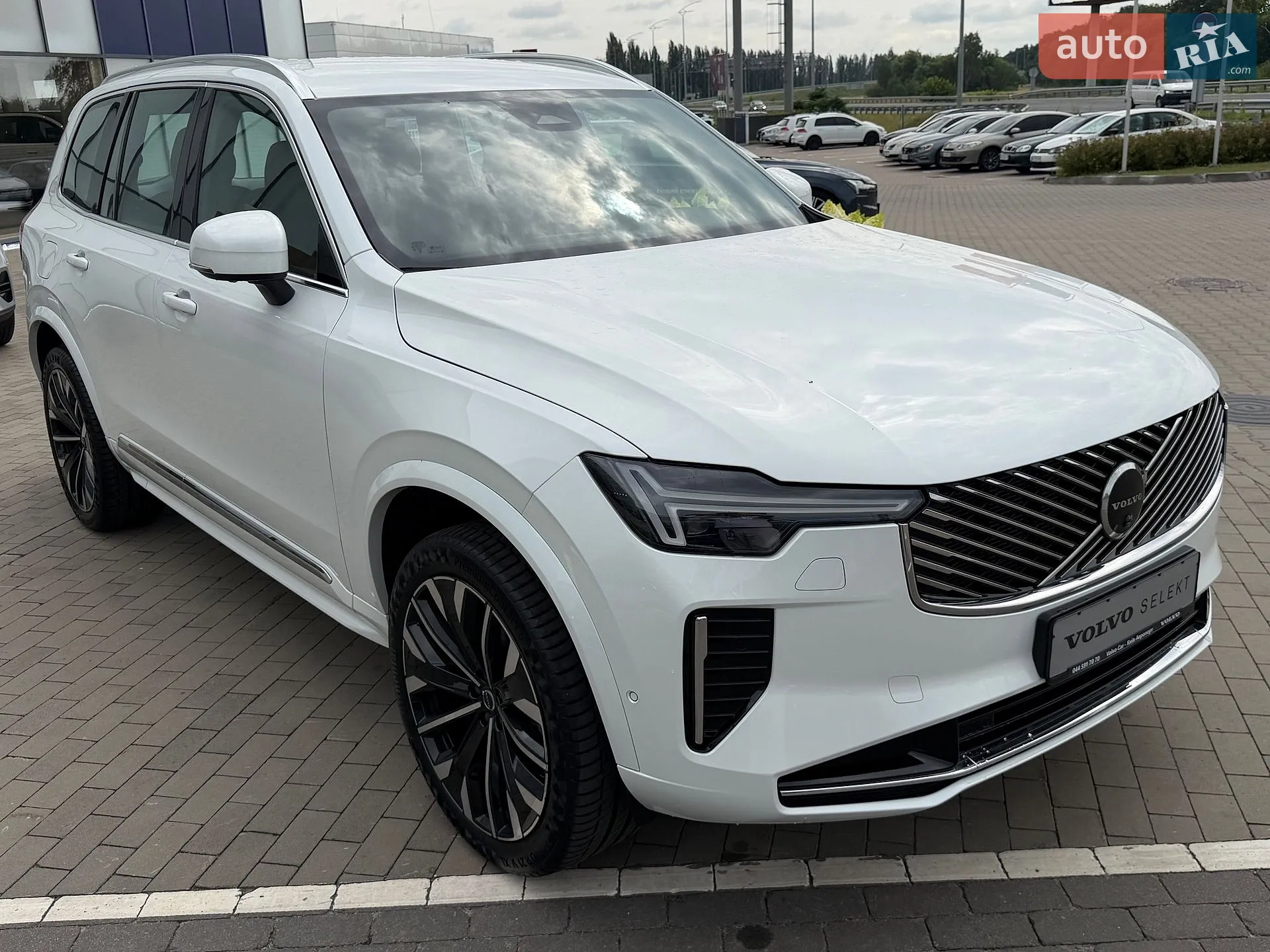 2025 Volvo XC90 - мініатюра 11