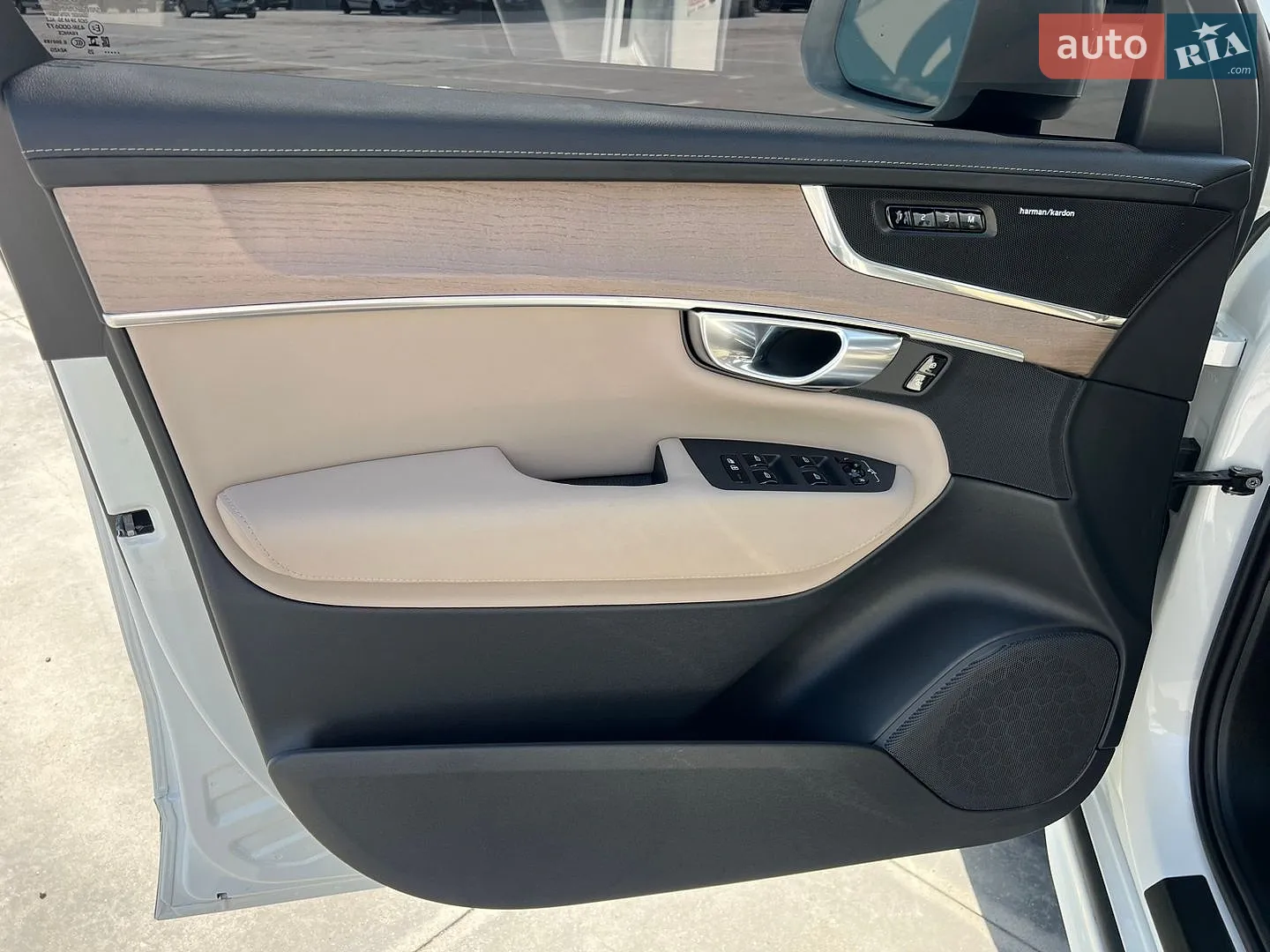 2025 Volvo XC90 - мініатюра 44