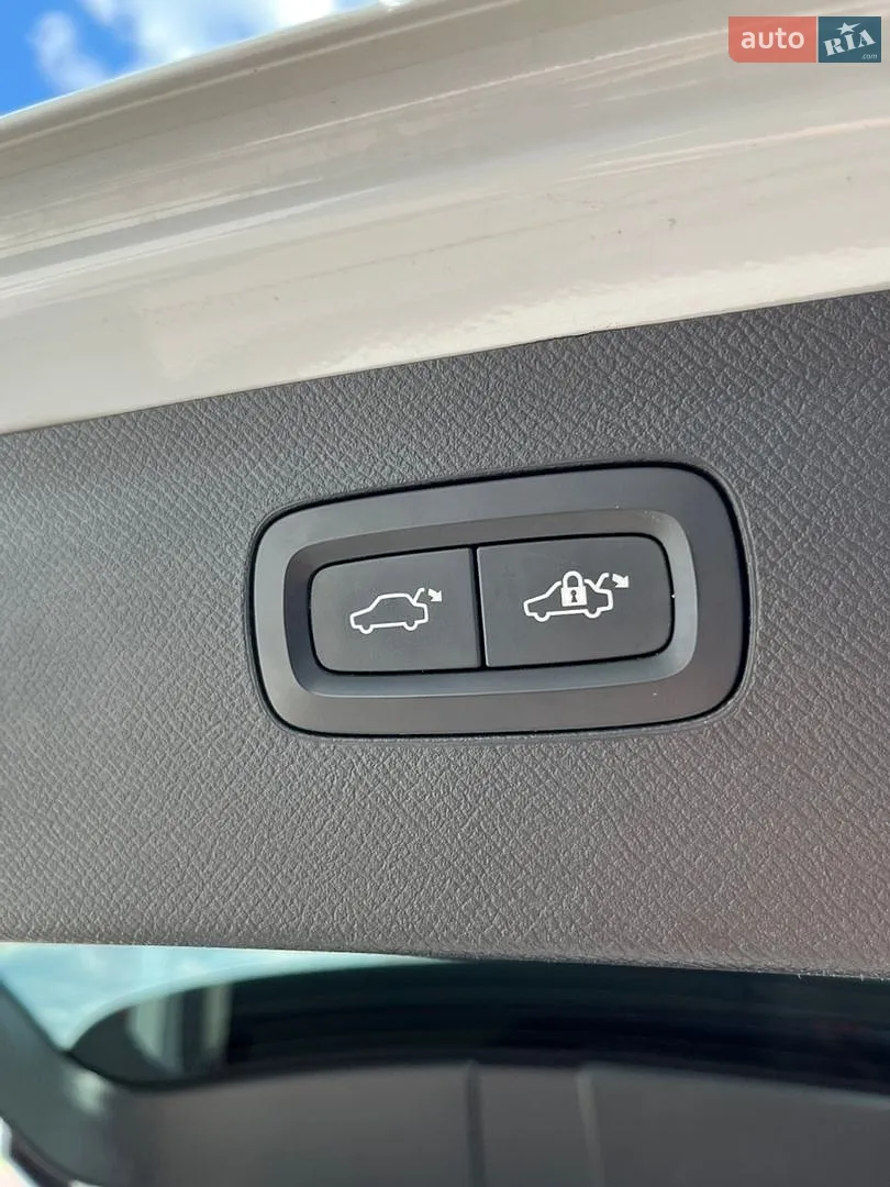 2016 Volvo XC90 - мініатюра 16