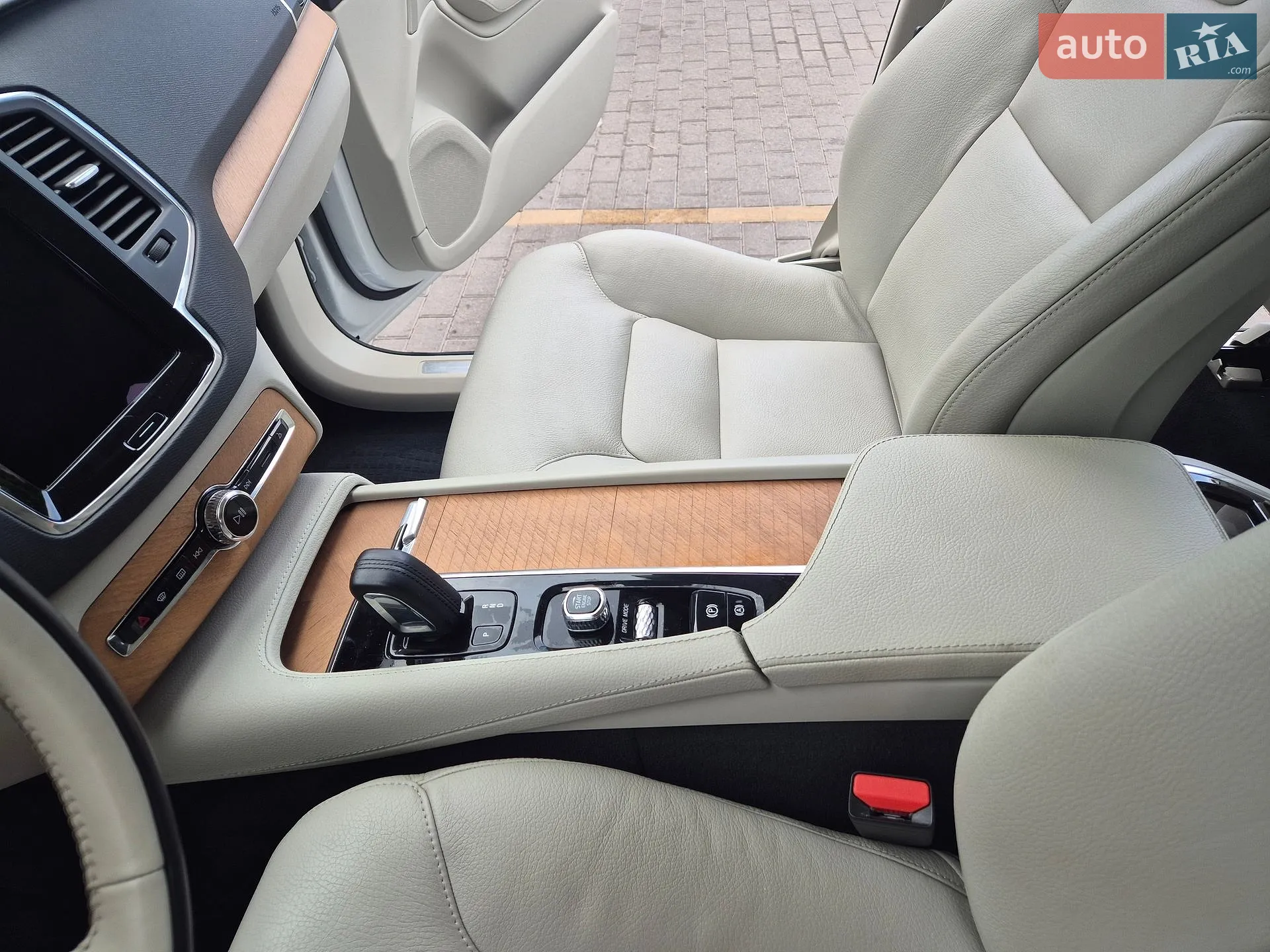 2020 Volvo XC90 - мініатюра 6