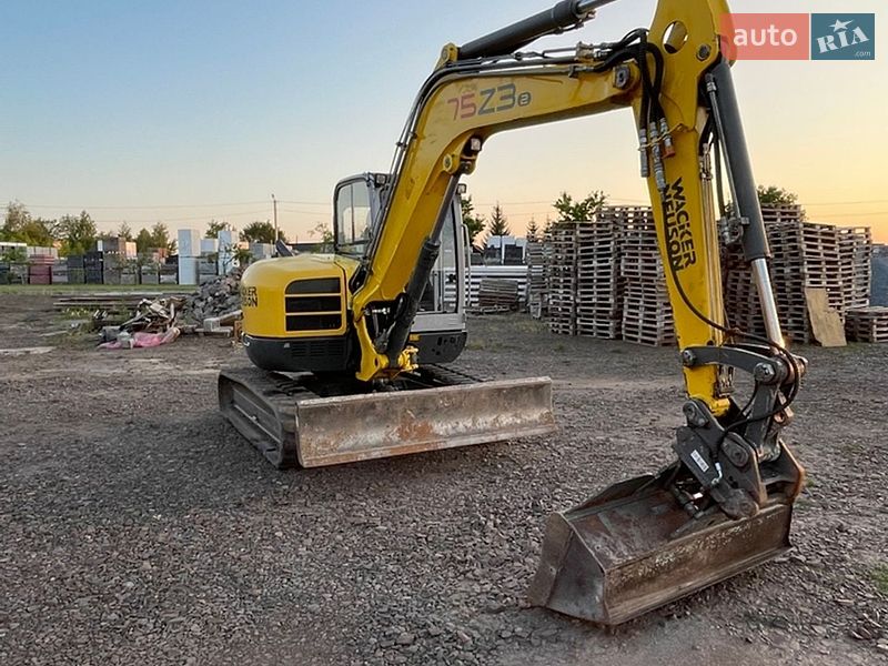 Міні-екскаватор Wacker Neuson 2014 в Дубні