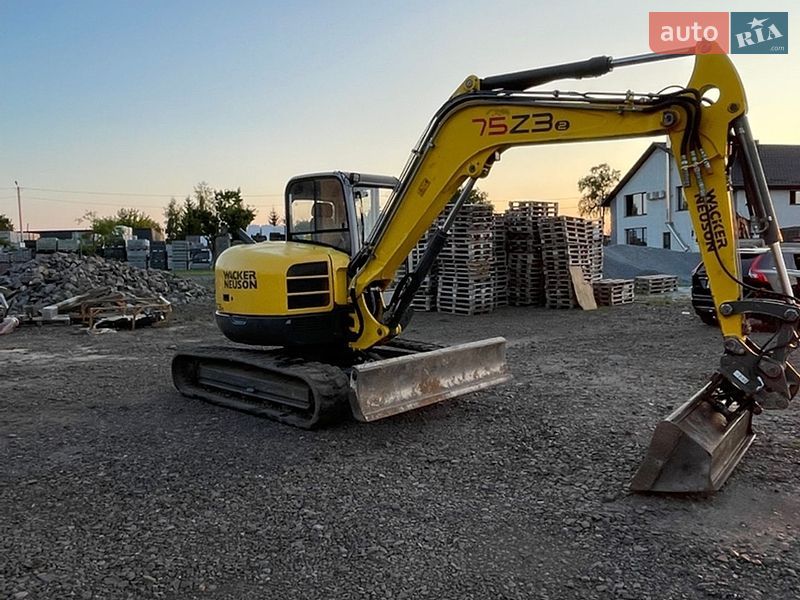 Міні-екскаватор Wacker Neuson 2014 в Дубні