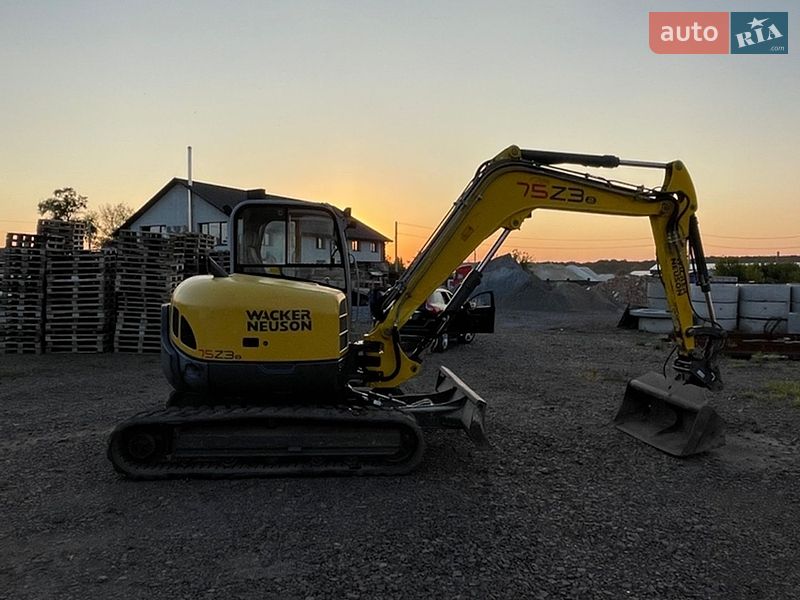 Міні-екскаватор Wacker Neuson 2014 в Дубні